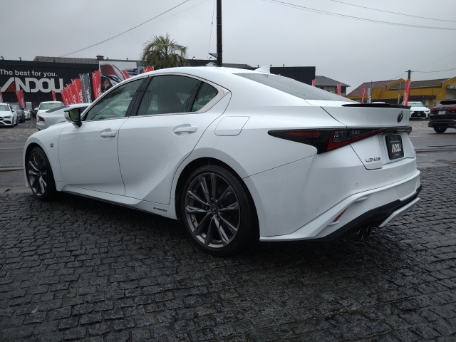 Lexus IS F Sports Pearl White 2021′ 3NTN3