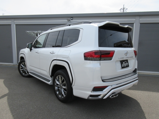 TOYOTA Land Cruiser Wagon ZX Pearl White 2022′ 3U8ZH