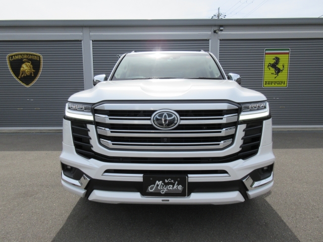 TOYOTA Land Cruiser Wagon ZX Pearl White 2022′ 3U8ZH