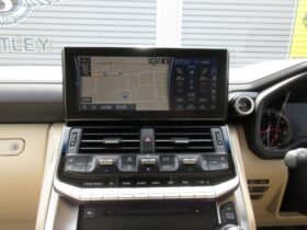 
									TOYOTA Land Cruiser Wagon ZX Pearl White 2022′ 3U8ZH full								