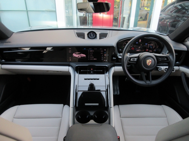 Porsche Panamera Base Grade Silver 2024′ 40OF0