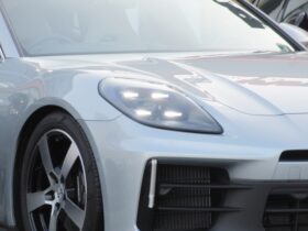 
									Porsche Panamera Base Grade Silver 2024′ 40OF0 full								