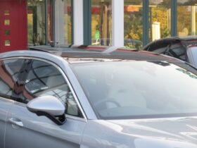 
									Porsche Panamera Base Grade Silver 2024′ 40OF0 full								