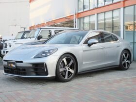 
									Porsche Panamera Base Grade Silver 2024′ 40OF0 full								