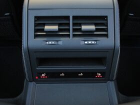 
									Porsche Panamera Base Grade Silver 2024′ 40OF0 full								