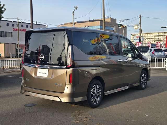 NISSAN Serena e-4ORCE Highway Star V Brown 2024′ 40WBE