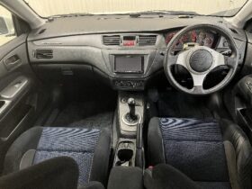 
									MITSUBISHI Lancer GSR Evolution VII White 2001′ 49KRR full								