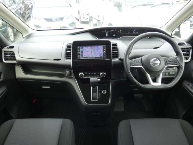 NISSAN Serena XV Pearl White 2022′ 4MCMN
