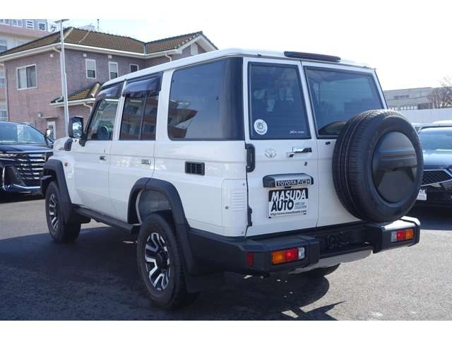 TOYOTA Land Cruiser Wagon AX White 2023′ 4QNIQ