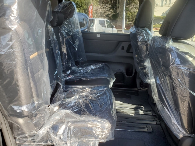 NISSAN Serena e-POWER Highway Star V Black 2025′ 4RGUX