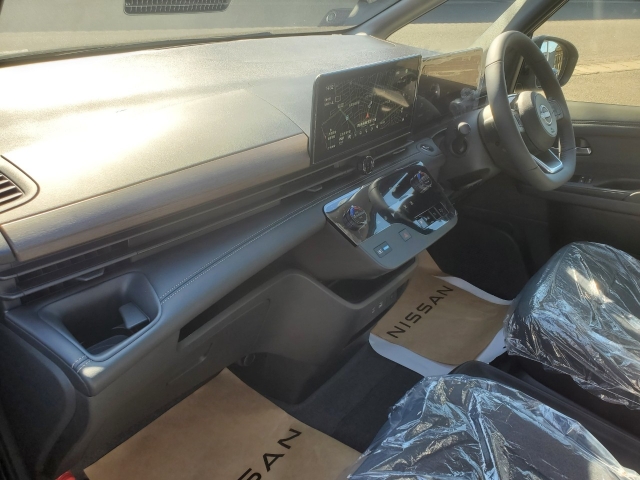 NISSAN Serena e-POWER Highway Star V Black 2025′ 4RGUX