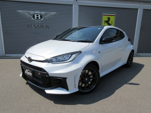 TOYOTA Yaris RZ High Performance Pearl White 2024′ 4UOMR