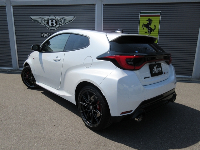 TOYOTA Yaris RZ High Performance Pearl White 2024′ 4UOMR