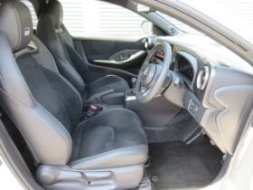 
									TOYOTA Yaris RZ High Performance Pearl White 2024′ 4UOMR full								