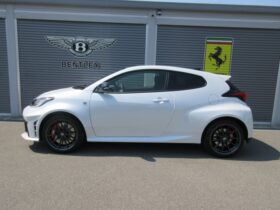 
									TOYOTA Yaris RZ High Performance Pearl White 2024′ 4UOMR full								