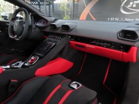 
									Lamborghini Huracan Technica Pearl White/Black 2024′ 4UOS1 full								
