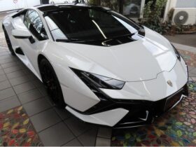 
									Lamborghini Huracan Technica Pearl White/Black 2024′ 4UOS1 full								