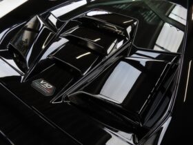 
									Lamborghini Huracan Technica Pearl White/Black 2024′ 4UOS1 full								