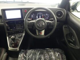
									TOYOTA Yaris RZ High Performance Pearl White 2024′ 4WTR4 full								