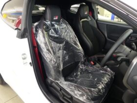 
									TOYOTA Yaris RZ High Performance Pearl White 2024′ 4WTR4 full								