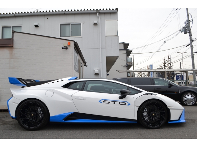 Lamborghini Huracan STO White 2022′ 51486
