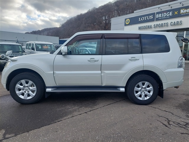 MITSUBISHI Pajero Long EXCEED Pearl White 2013′ 53LQT