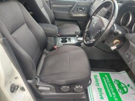 
									MITSUBISHI Pajero Long EXCEED Pearl White 2013′ 53LQT full								