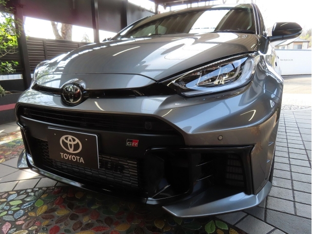 TOYOTA Yaris RZ High Performance GR 8-speed DAT Gray 2024′ 55M9R