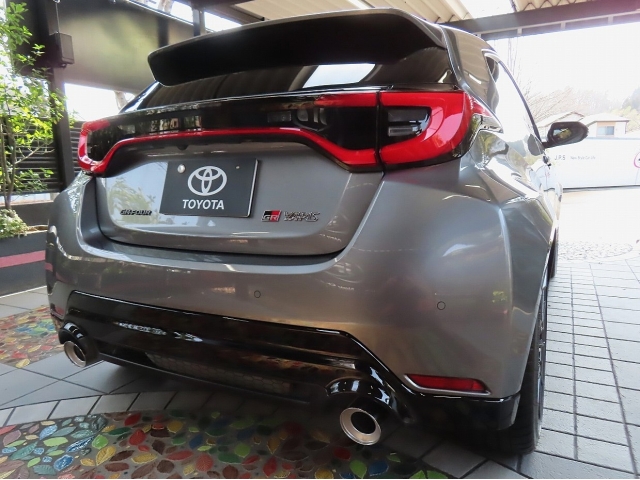 TOYOTA Yaris RZ High Performance GR 8-speed DAT Gray 2024′ 55M9R
