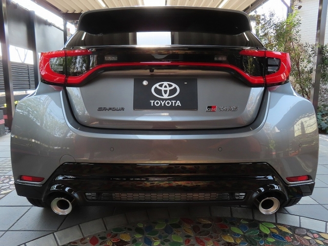 TOYOTA Yaris RZ High Performance GR 8-speed DAT Gray 2024′ 55M9R