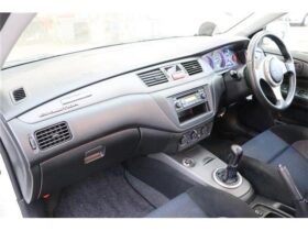 
									MITSUBISHI Lancer GSR Evolution 7 White 2001′ 5C696 full								