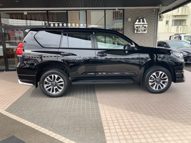TOYOTA Land Cruiser Prado TX Lpkg  with Modelista KIT Black 2022′ 5HM8R