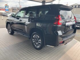 
									TOYOTA Land Cruiser Prado TX Lpkg  with Modelista KIT Black 2022′ 5HM8R full								