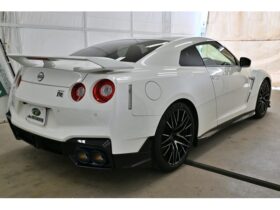 
									NISSAN GT-R Special Edition Pearl White 2023′ 5L1NR full								