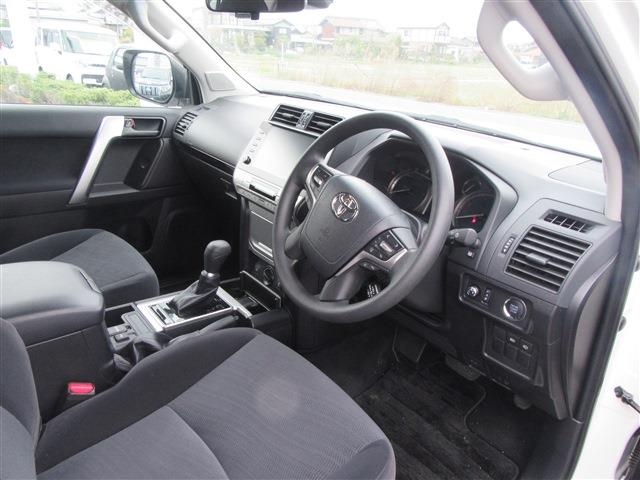 TOYOTA Land Cruiser Prado 2.7 TX 5 Person Manufacturer Navigation Pearl White 2023′ 5MW2I