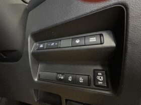 
									NISSAN Serena e-POWER Highway Star V Black 2025′ 5P0VX full								