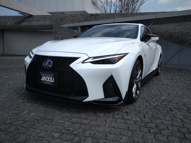 Lexus IS F Sports Pearl White 2021′ 5QU21