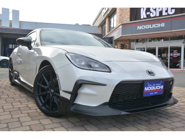 TOYOTA 86 RZ Pearl White 2023′ 631UW