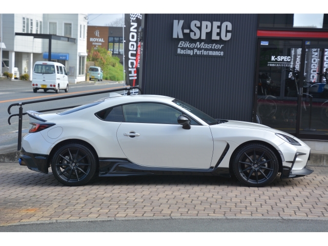 TOYOTA 86 RZ Pearl White 2023′ 631UW