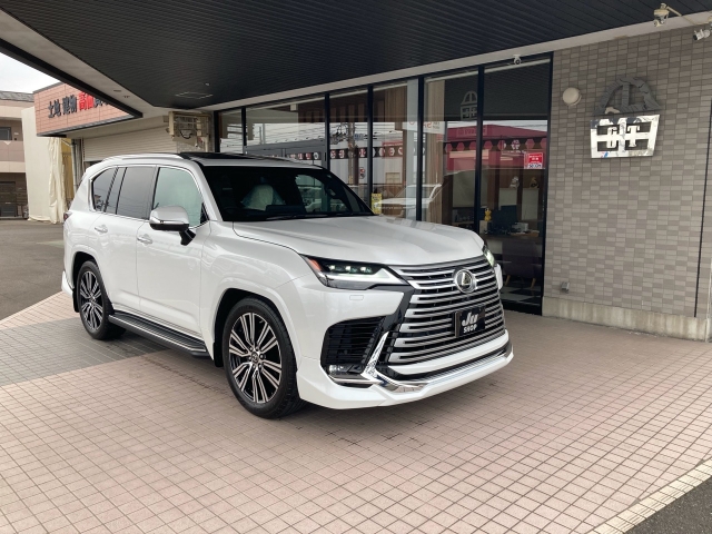 Lexus LX Base Grade   Modelista KIT Pearl White 2023′ 6BMHN