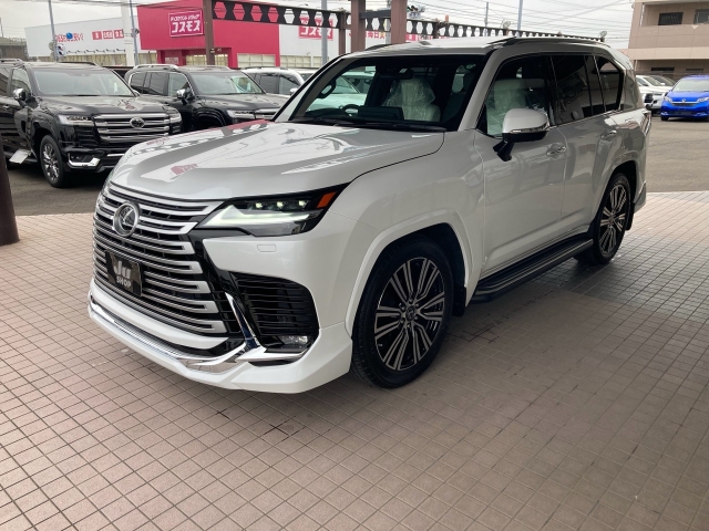 Lexus LX Base Grade   Modelista KIT Pearl White 2023′ 6BMHN