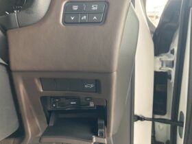 
									Lexus LX Base Grade   Modelista KIT Pearl White 2023′ 6BMHN full								