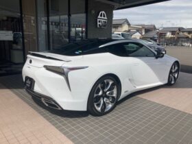 
									Lexus LC S Package White 2018′ 6BMHQ full								