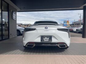 
									Lexus LC S Package White 2018′ 6BMHQ full								