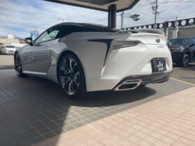 
									Lexus LC S Package White 2018′ 6BMHQ full								