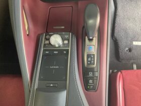 
									Lexus LC S Package White 2018′ 6BMHQ full								