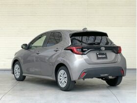 
									TOYOTA Yaris Z Brown 2021′ 6FWWM full								