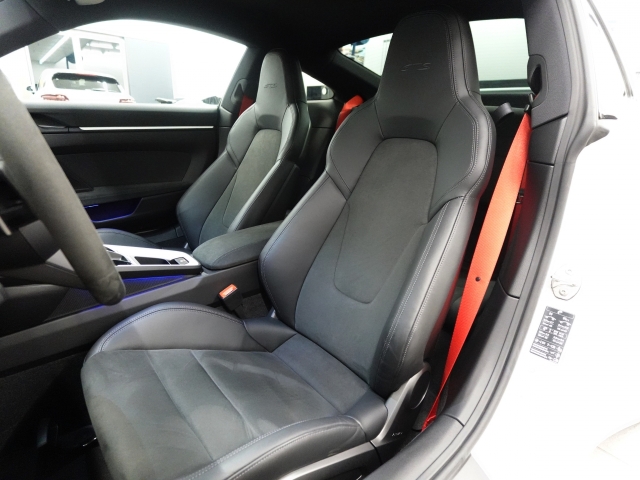Porsche 911 Carrera GTS White 2023′ 6GK1N