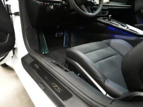 
									Porsche 911 Carrera GTS White 2023′ 6GK1N full								