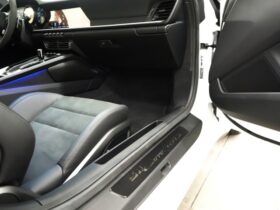 
									Porsche 911 Carrera GTS White 2023′ 6GK1N full								